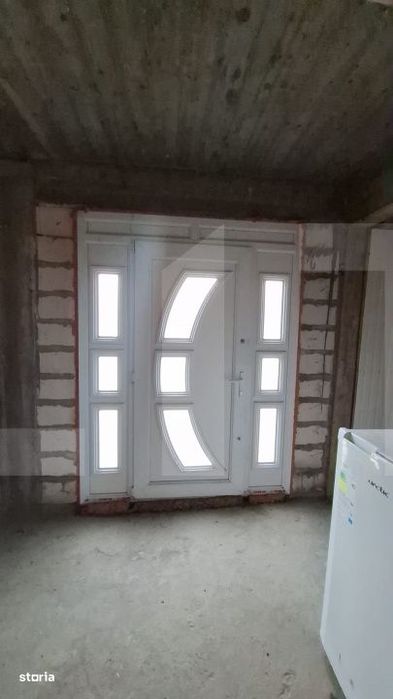 Casa P+M la rosu, teren 582 mp, garaj dublu, doua intrari – Teslui