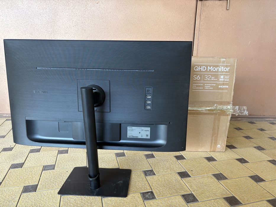 Монитор Samsung S32A600NWM