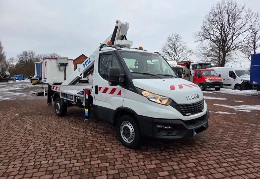 Iveco Daily 35S13 Nacela Iveco Daily 35S13 Nacela