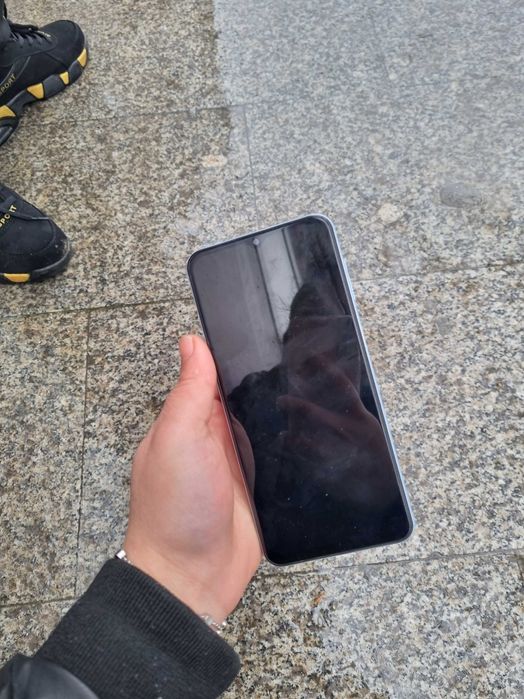 Много запазен телефон