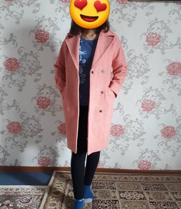 Шикарное пальто фирмы