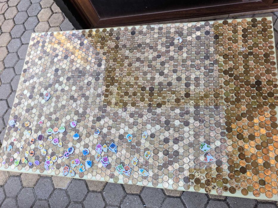 маса със стотинки и екоксидна смола IKEA