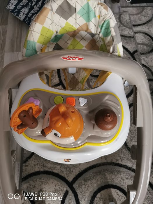 Стоялка за бебе като нова