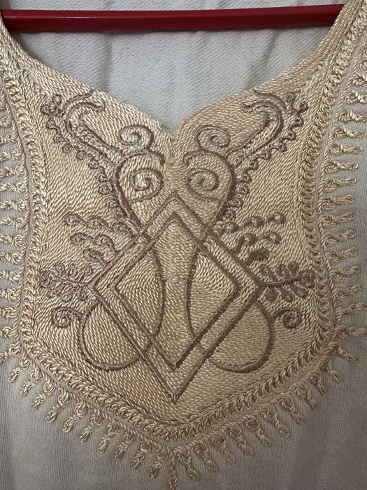 Rochie arabă din bumbac moale – brodată manual