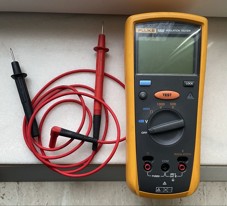 Fluke 1503 insulation tester