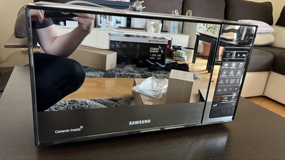 Cuptor microunde Samsung GE83X 800W Negru