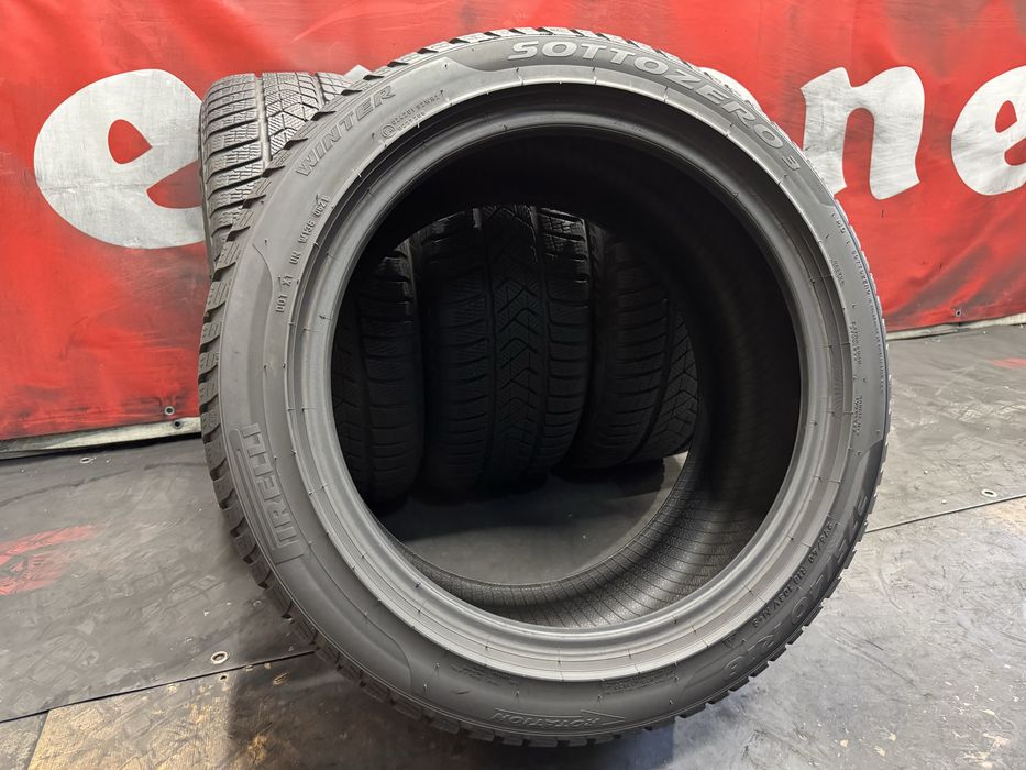 245 45 18 / 275 40 18, Зимни гуми, Спорт пакет, Pirelli SottoZero3, 4 броя