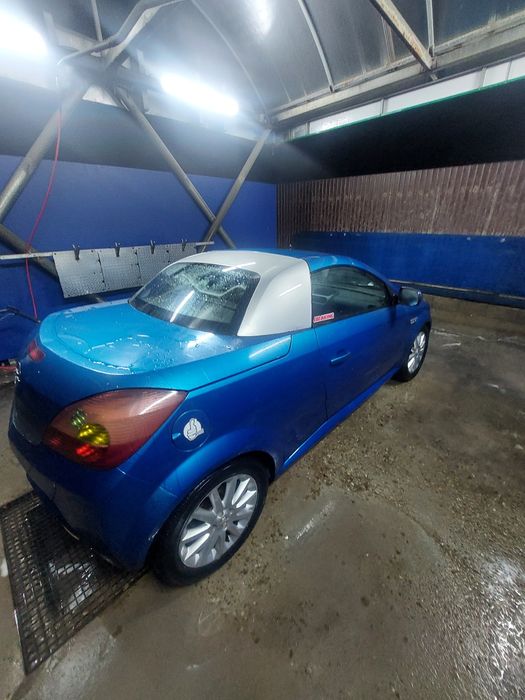 Stopuri Opel Tigra Cabrio Decapotabila