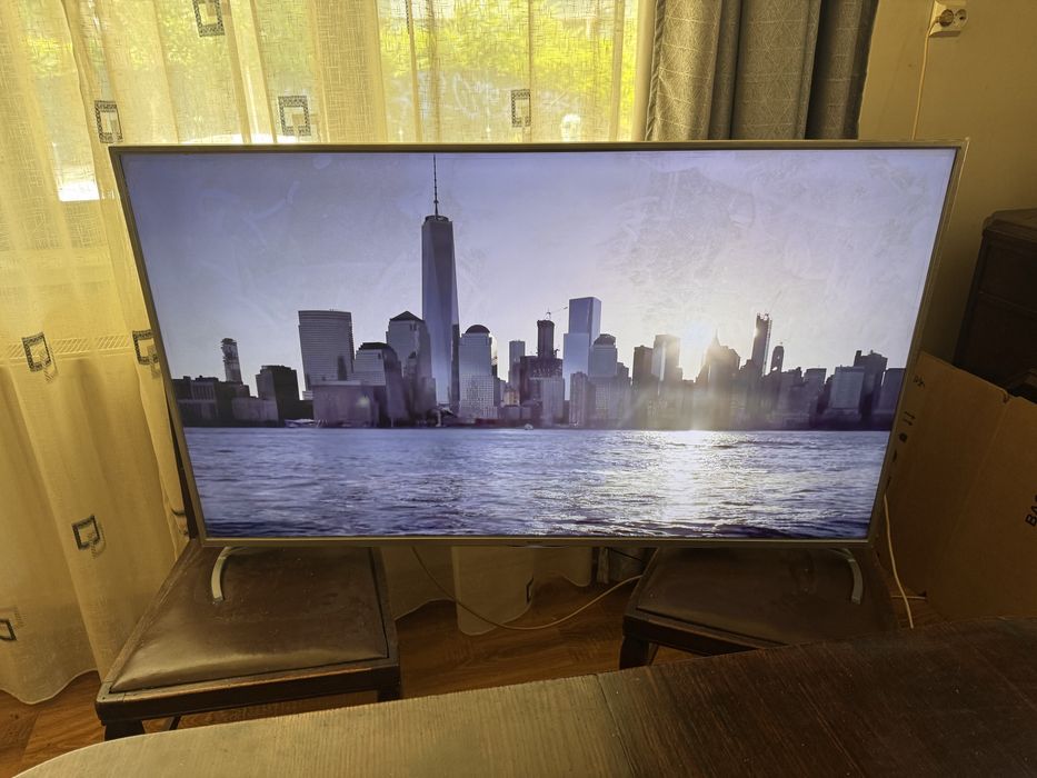 Raritate!TV SHARP Led ,4K UHDR,60 Hz,Telecomanda prin Unde Radio,Sunet Harman&Kardon NOU-Desing&Calitate Premium !-Ieftin !