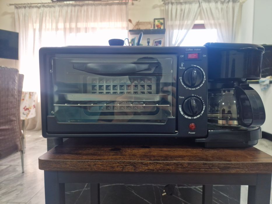 Aparat 3 în 1 multifunctional: Mini cuptor electric, cafetieră și plită / suport