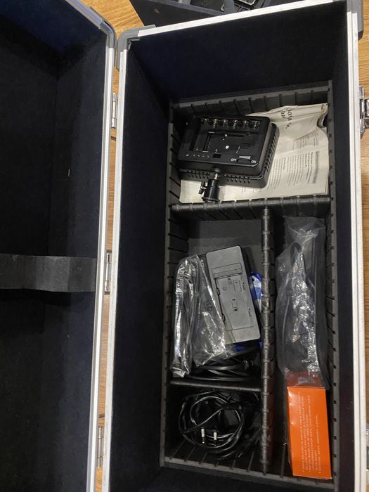 4К видеокамера Sony FDR-AX1