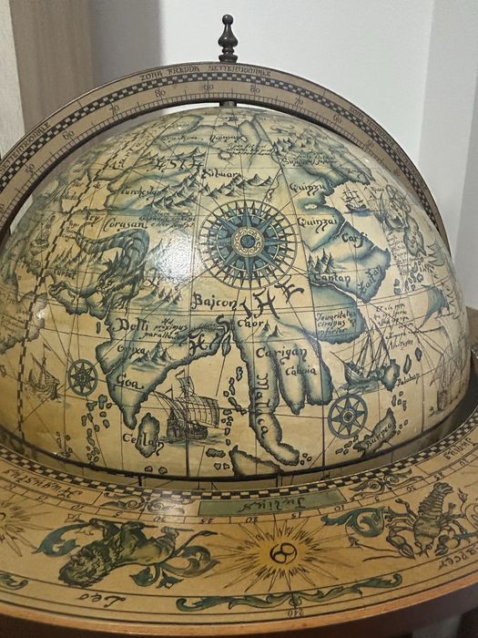 Glob-bar / Globe Bar decorativ – stare foarte bună, finisaj elegant