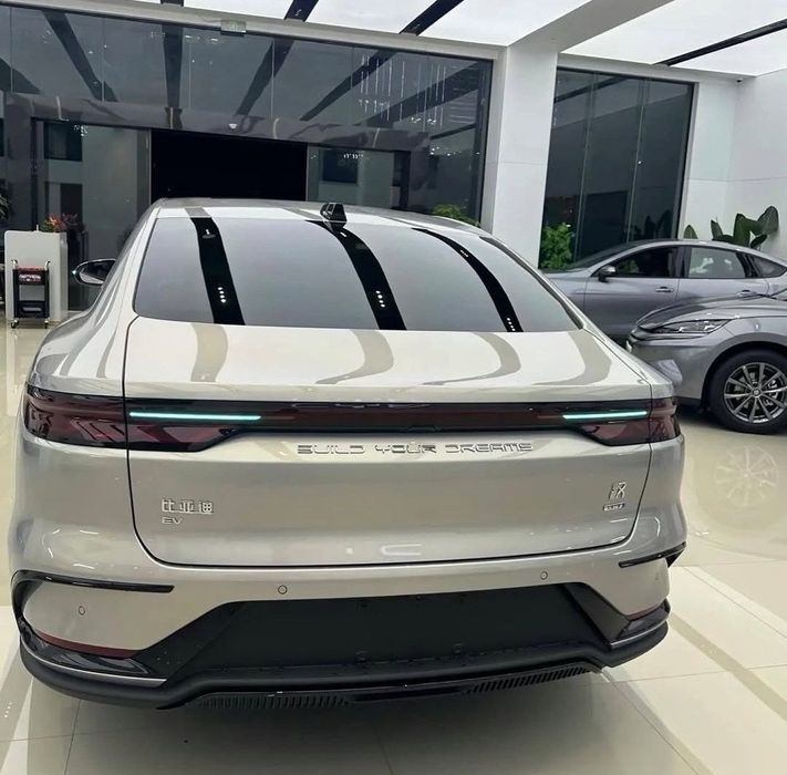 BYD HAN 635km Silver Gold 2026