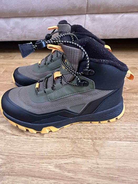 Зимни боти Reserved