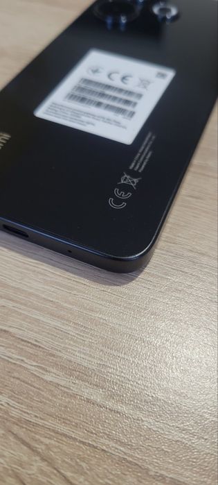 Продавам Xiaomi redmi 13