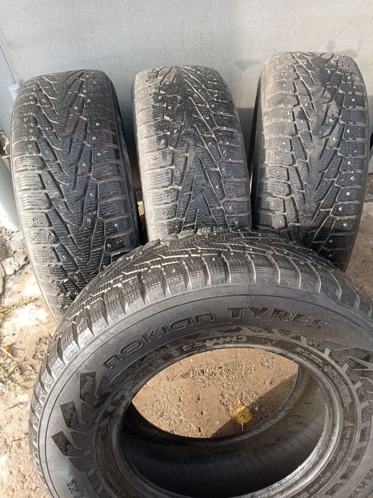 Продам шины зимние