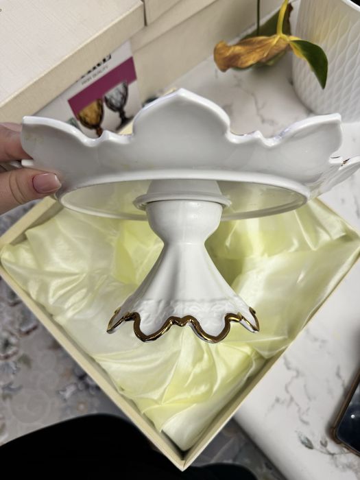 Посуда ассорти и печеное