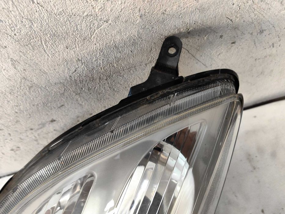 Оригинален фар Тойота Ярис Toyota Yaris