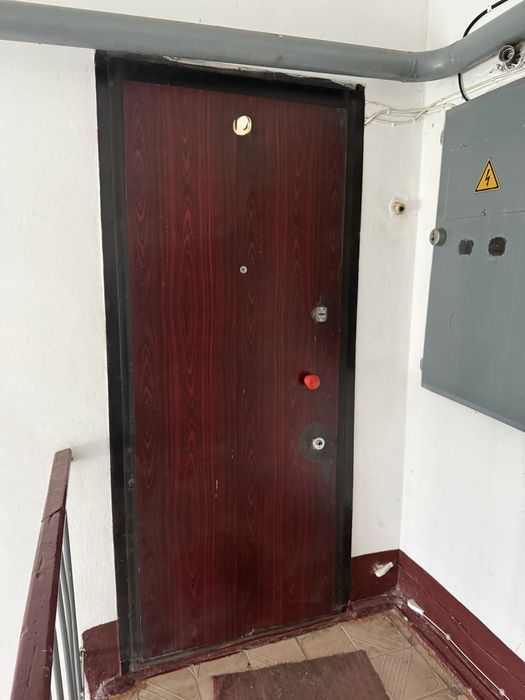 Продам квартиру 3-х комнатную