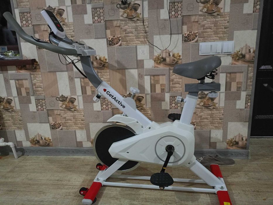 велотренажор GetActive ES-7622B-W