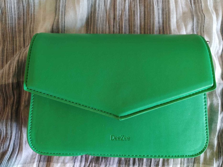 Зелена дамска чанта DeeZee