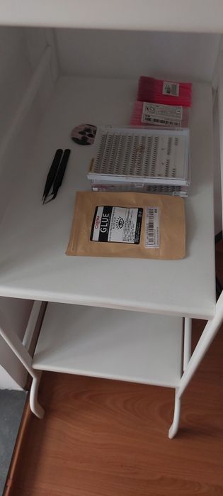 Vand pat de cosmetica plus produse gene si ucenic