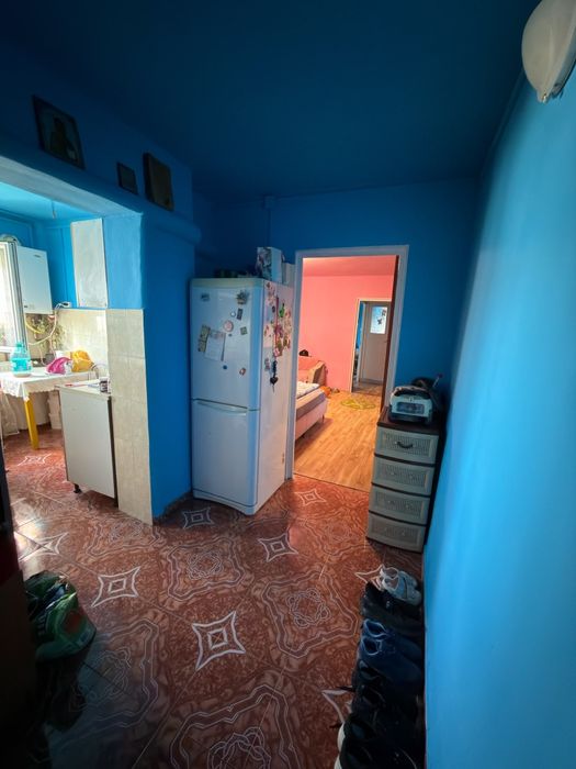 Vând apartament cu doua camere