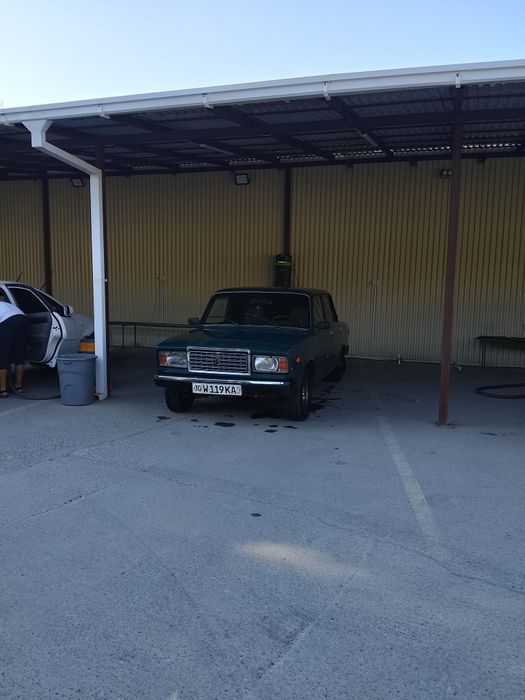 Vaz 2107 sotiladi