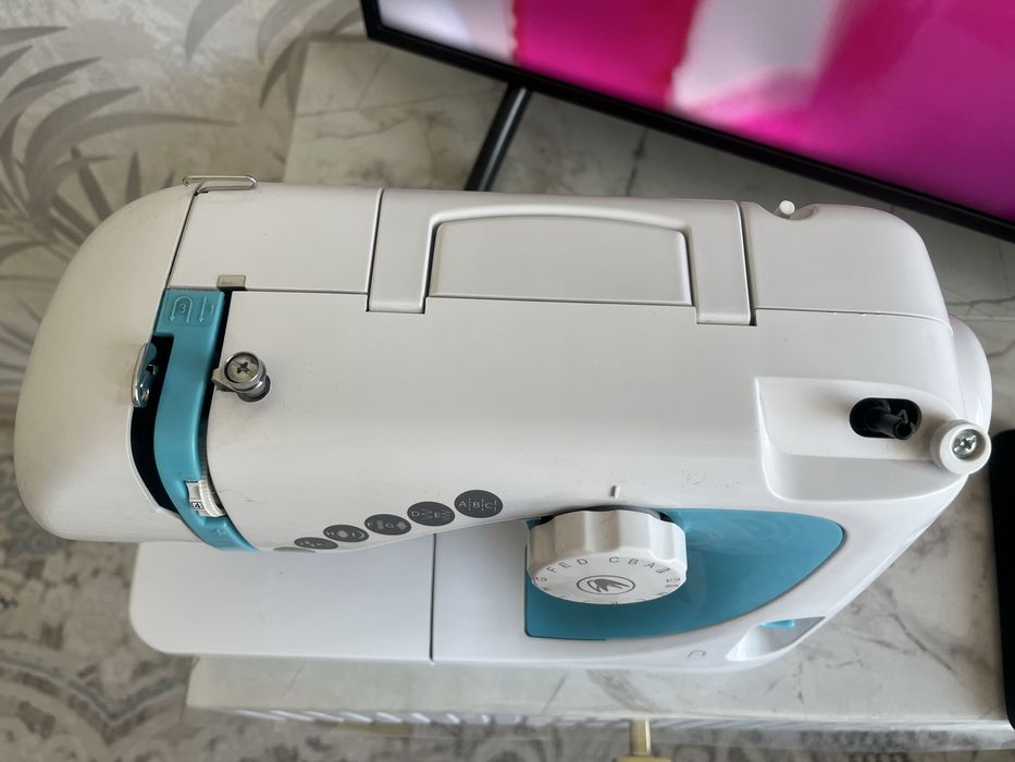 Швейная машина Чайка210