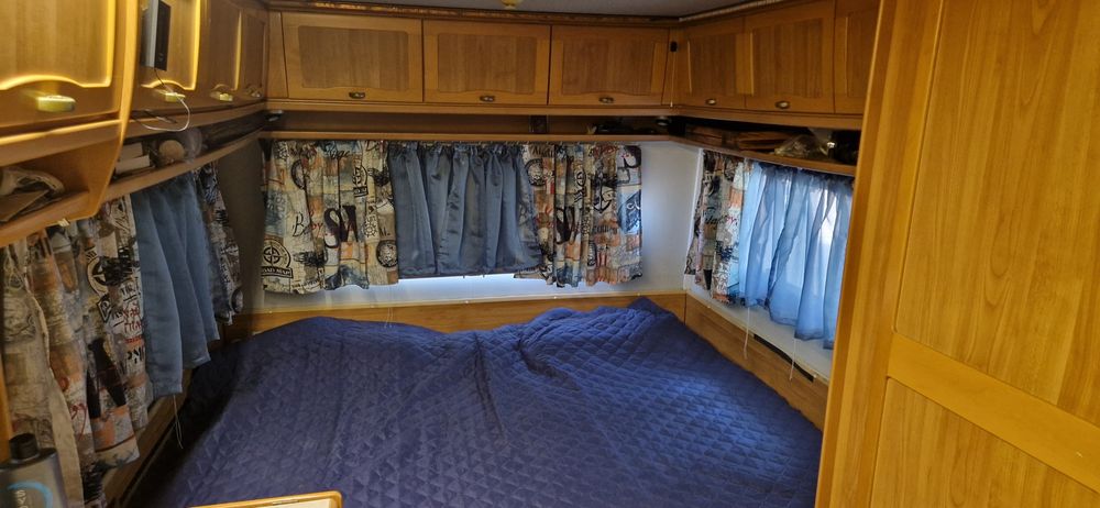 Каравана на къмпинг в Гърция