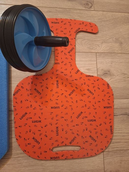 Placă înot, roată pt. exerciții,sanie lopată, pistol apă, toate noi