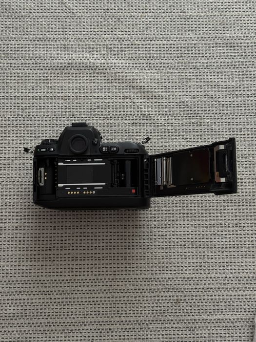 Nikon F 100 film