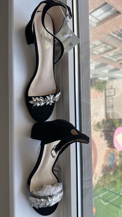 Продам новые туфли