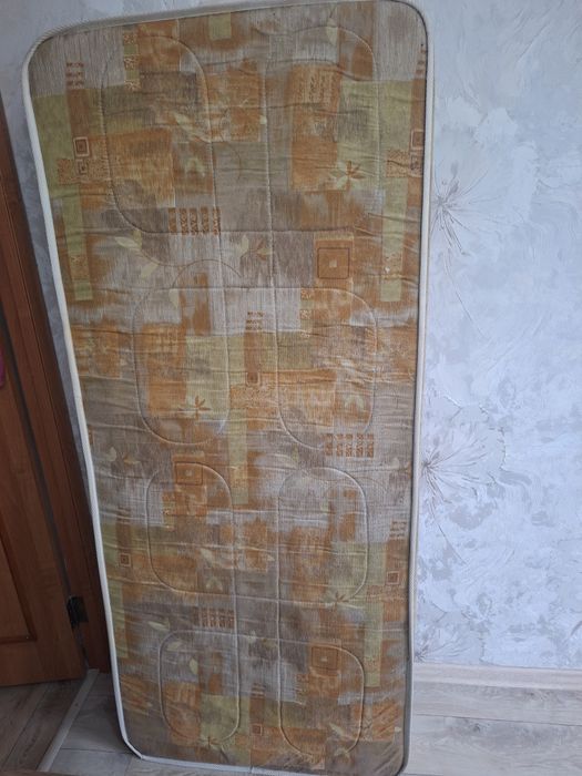 Кровать размером 175×80