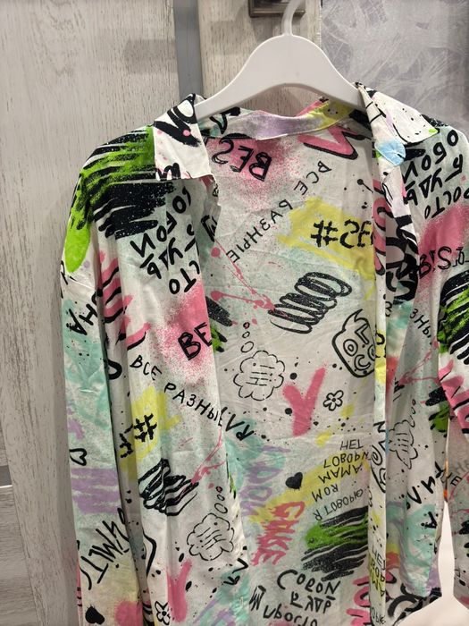 Яркая рубашка на девочку 11-12 лет