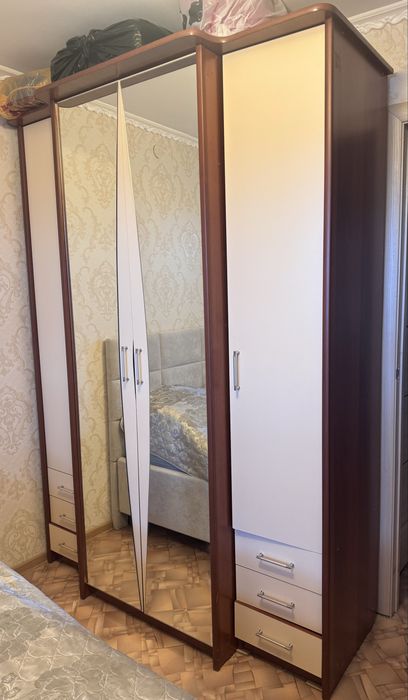 Продам шкаф в хорошем состоянии