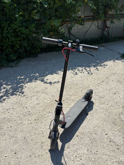 Vând Trotinetă Electrică Xiaomi Mi Electric Scooter Pro 2