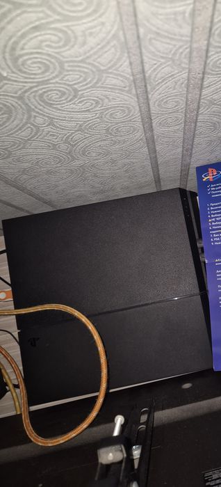 в продаже PS 4 .