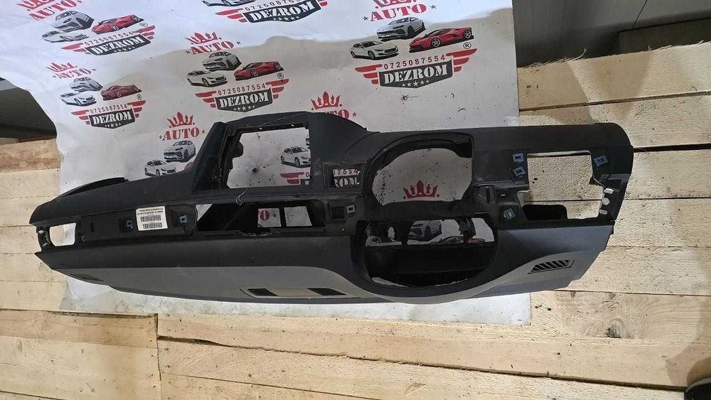 Plansa bord 9202835 Bmw Seria 3 E90 E91