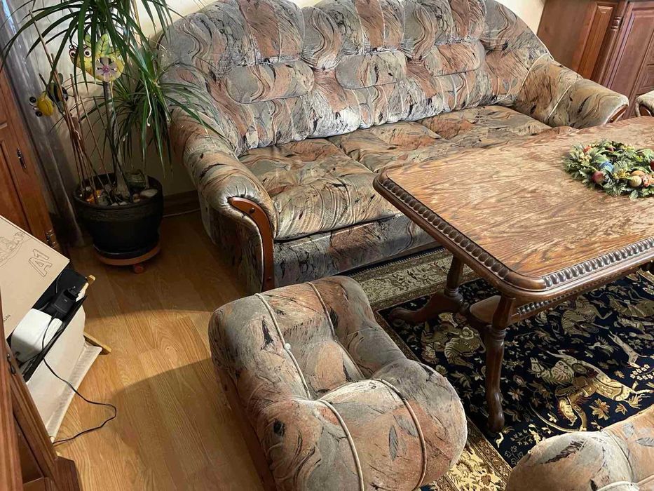 Троен диван, 2 фотьойла, 2 табуретки и маса