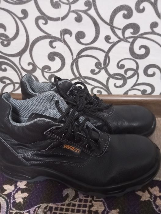 Продам батинки мужские 43  размер