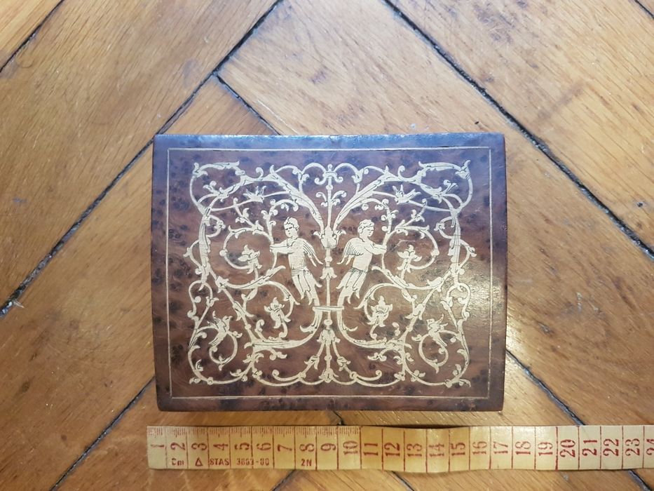 Cutie lemn italiana lucrata manual incrustatii model ingeri