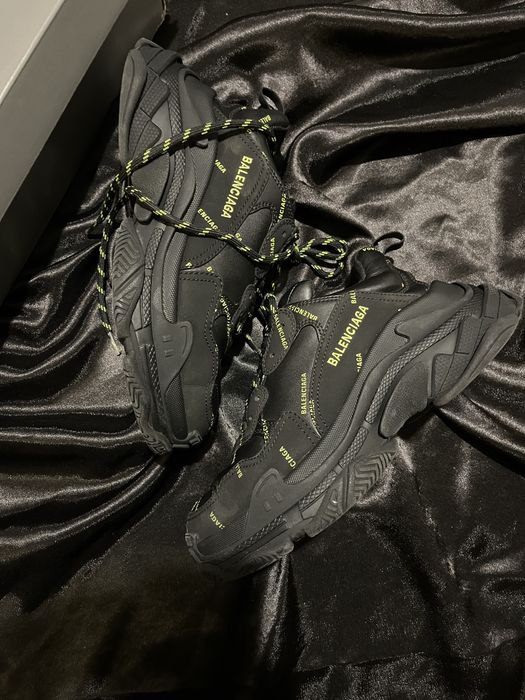Balenciaga Triple S neon green