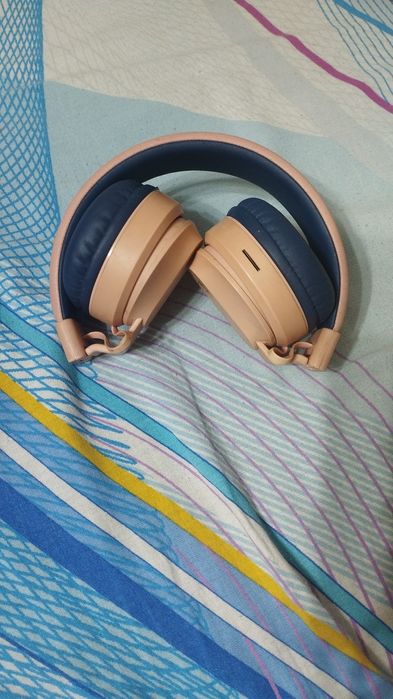 Продам наушники  розовые