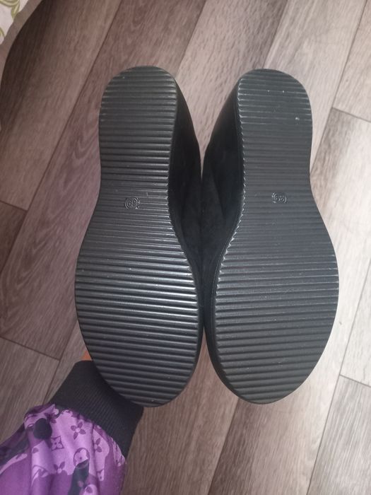 Продам обувь новая!!!