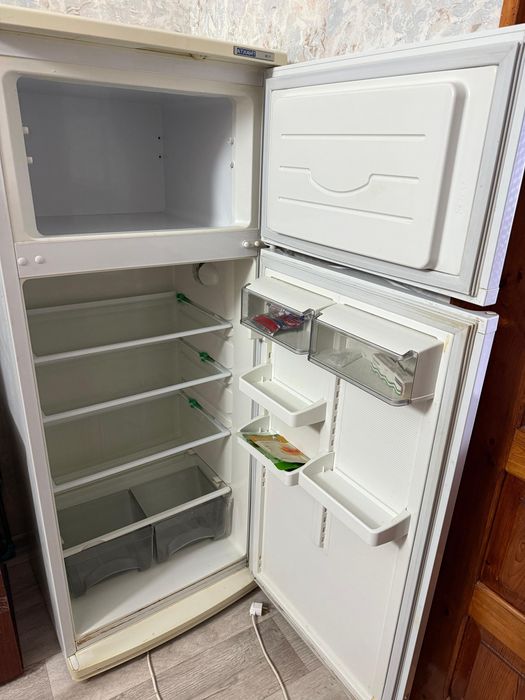 продам холодильник в