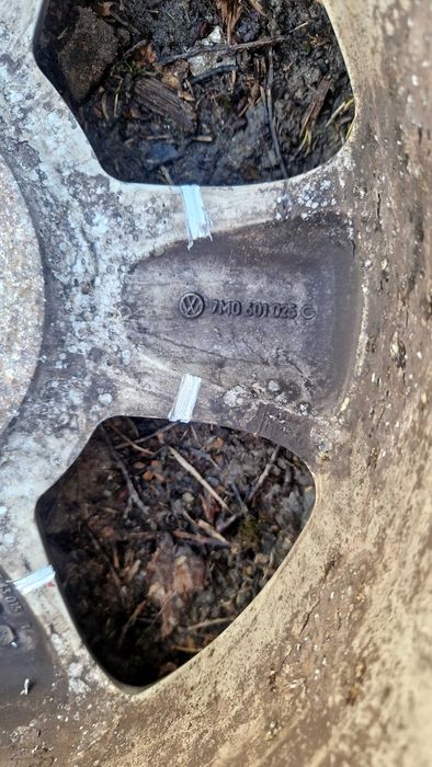 Vând/schimb jante 205/60 r16 originale volkswagen prindere 5×112 et59