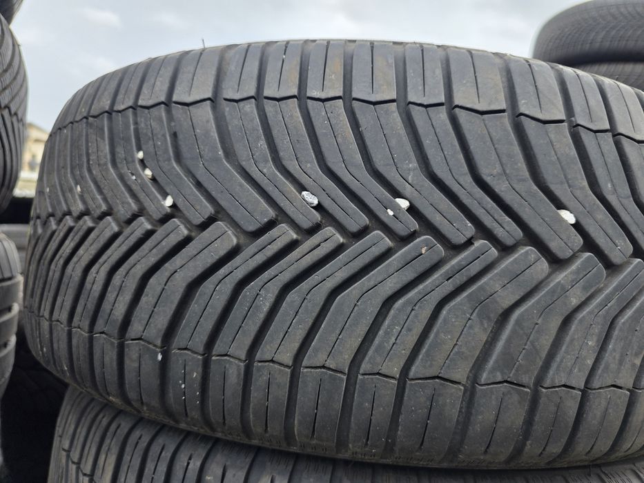 2бр Всесезонни гуми 205 45 17 - Michelin
