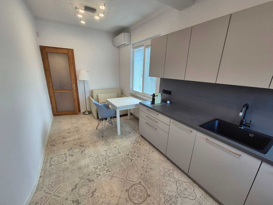 Дава се под наем Тристаен апартамент в София, Център - 95 кв.м за 747.66 € - Снимка #5