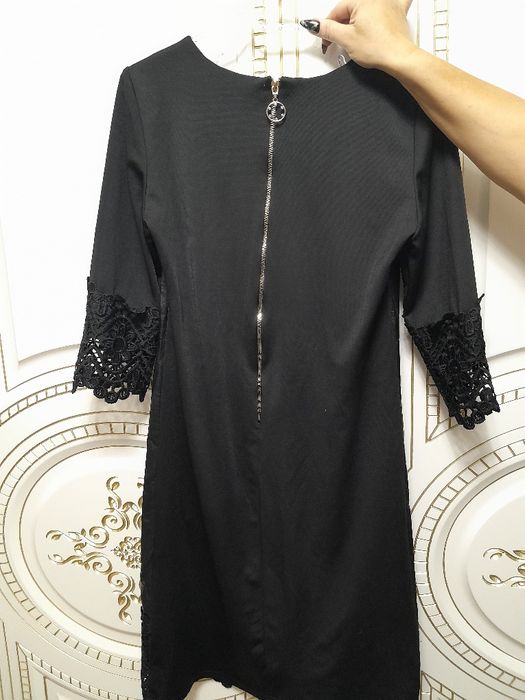 Продам платья новые